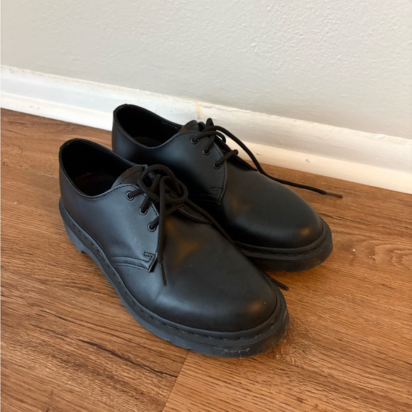 Classic Black Dr. Marten’s Shoes main image 6